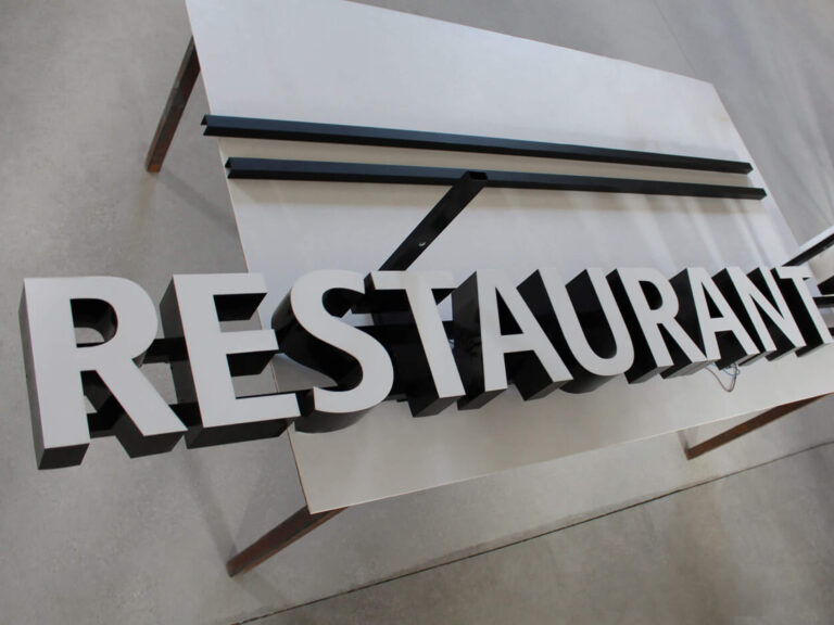 Litery przestrzenne 3d restaurant