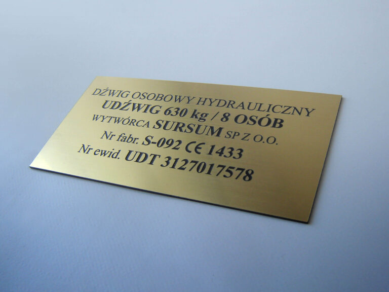 tabliczka na dźwig