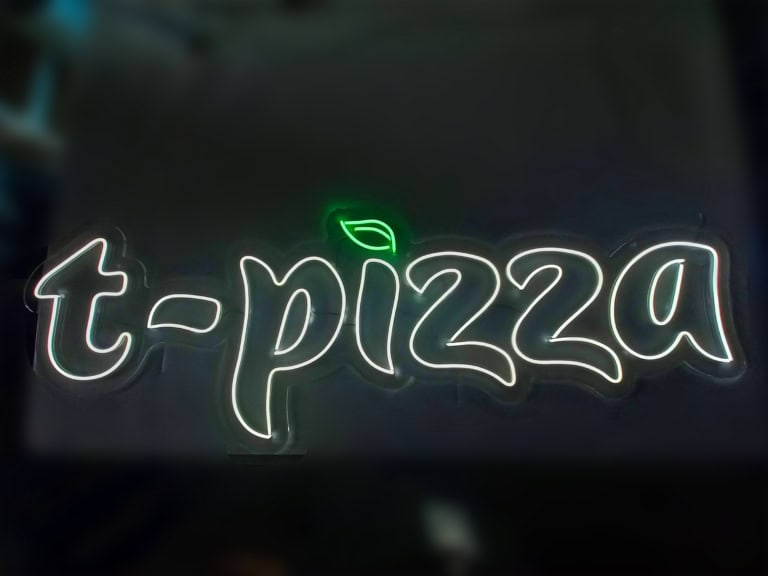 neonflex t pizza_2