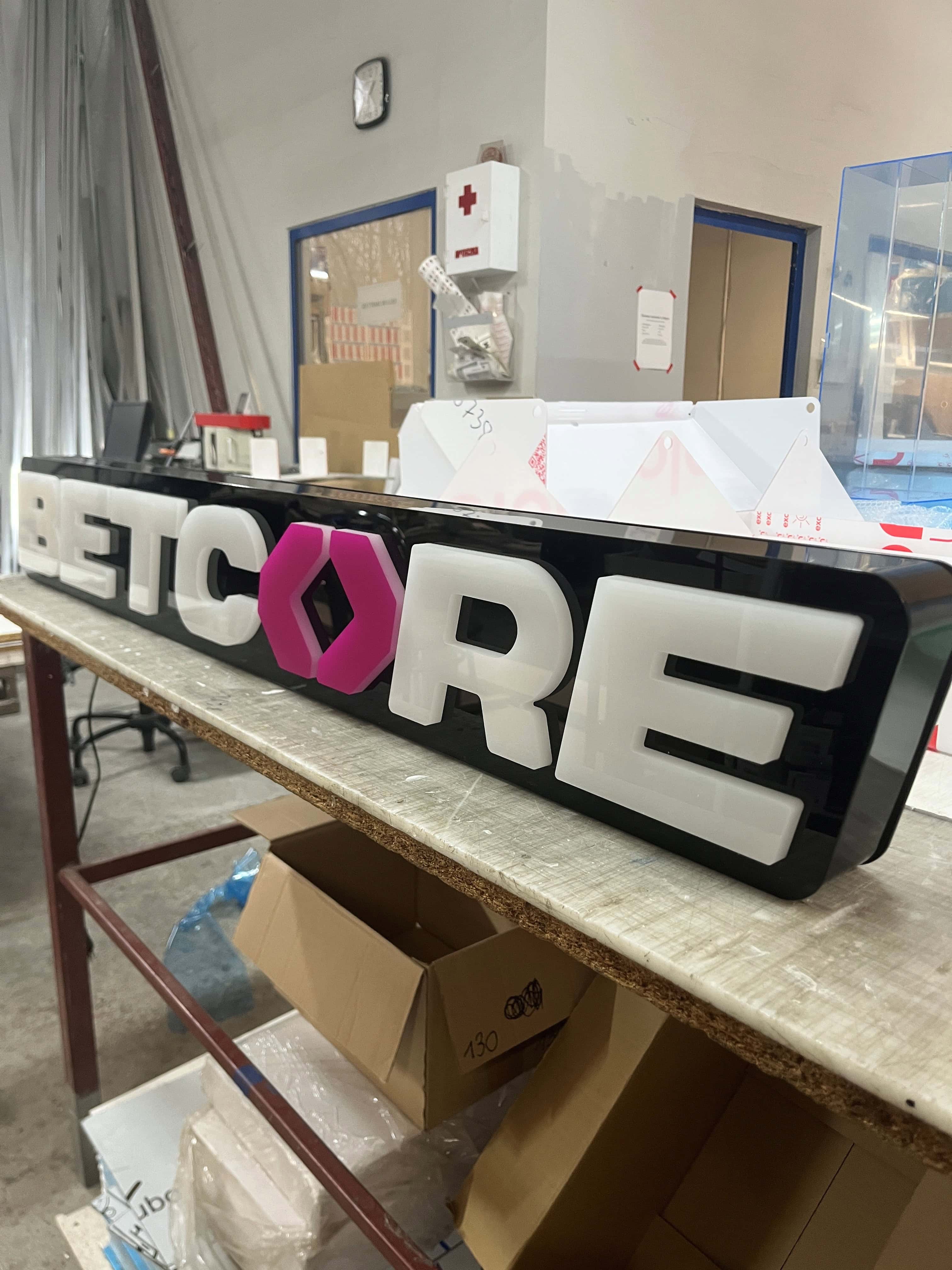 Kaseton z tasmy_Betcore